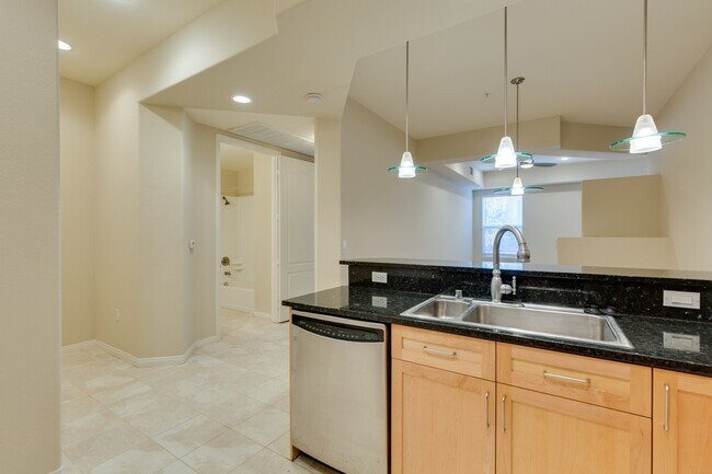 Building Photo - Manhattan Condo - South Las Vegas Blvd.