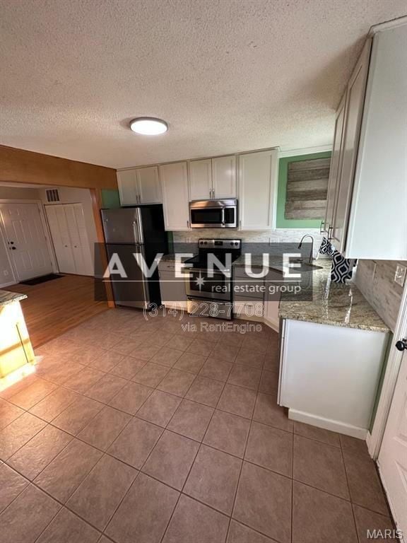 Building Photo - 908 Center Ct