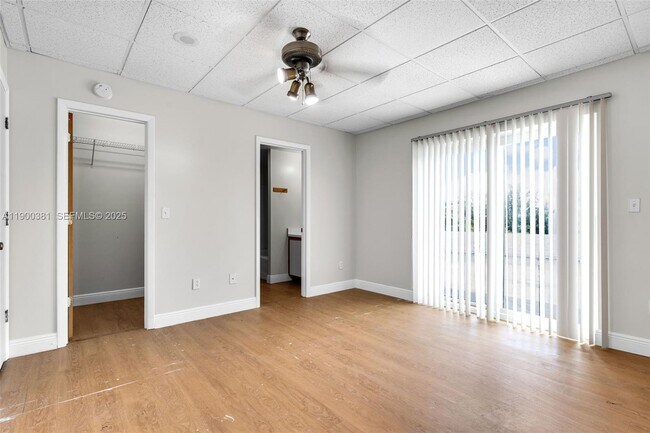 Building Photo - 14820 Naranja Lakes Blvd