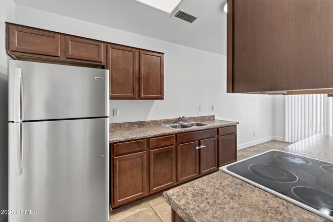 Building Photo - 4902 W Crocus Dr