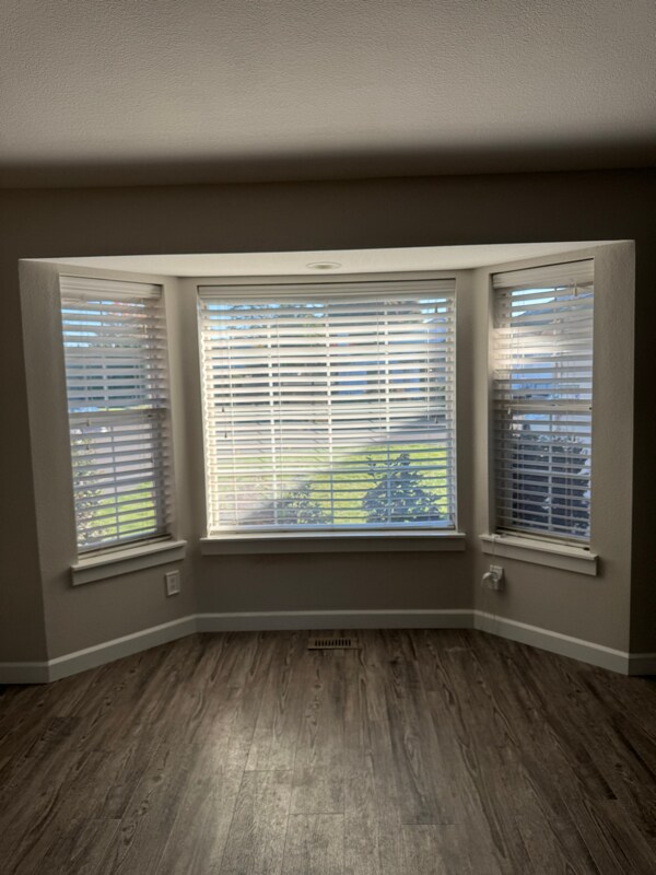 Building Photo - 12612 NE 45th Cir