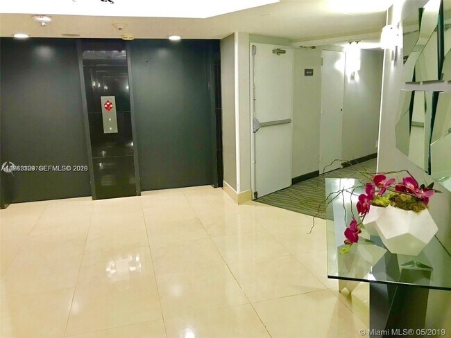 Building Photo - 3300 NE 192 St