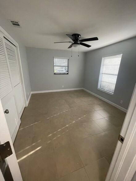 Guest Bedroom - 2051 Cove Ln