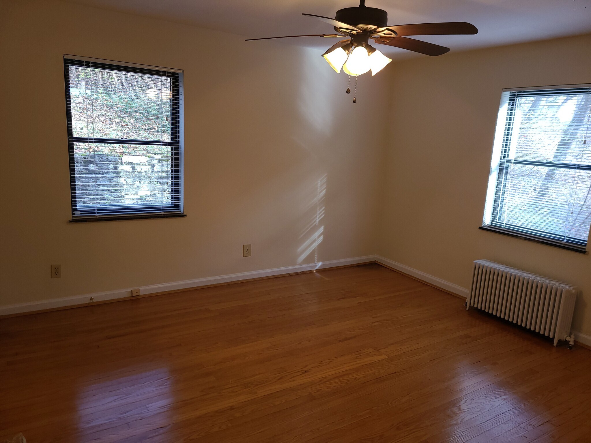 Building Photo - 234 Woolper Ave