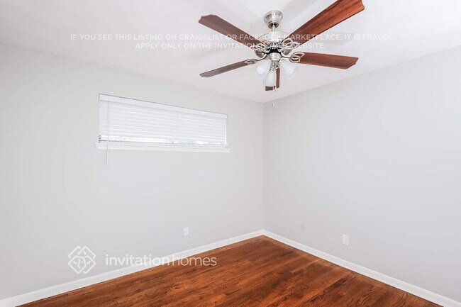 Building Photo - 8514 Sweetwater Dr