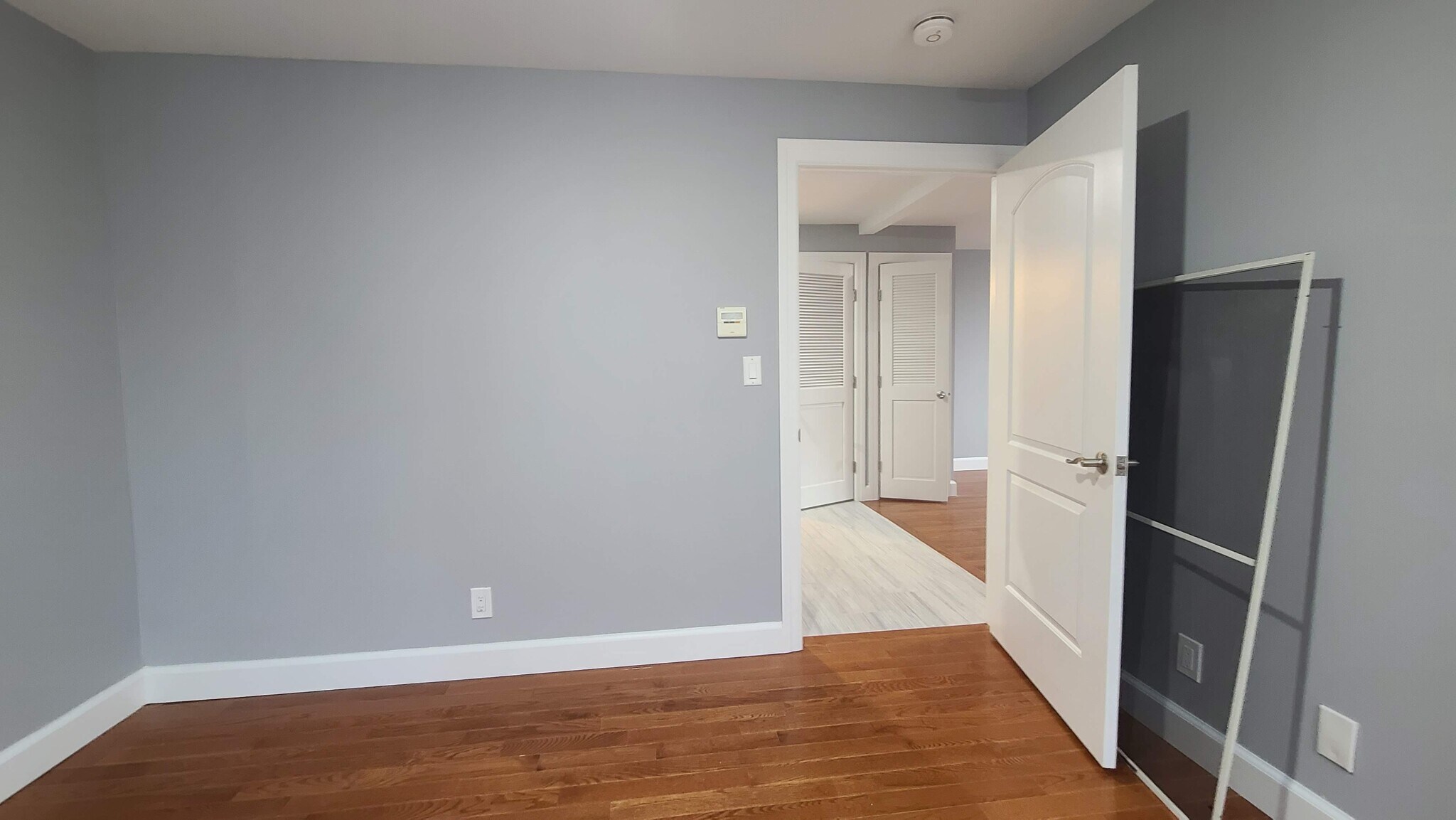 Building Photo - 100 Griffith St