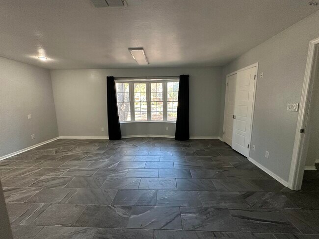 Building Photo - 4513 Martinique