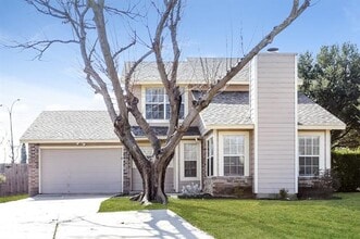 Building Photo - 1400 Thackery Dr