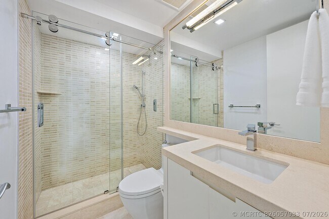 Building Photo - 2070 N Ocean Blvd