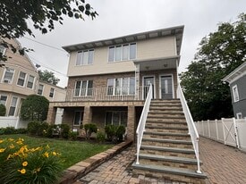 Building Photo - 499 W Grand Ave