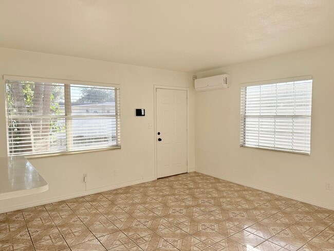 Building Photo - 403 S Orion Ave