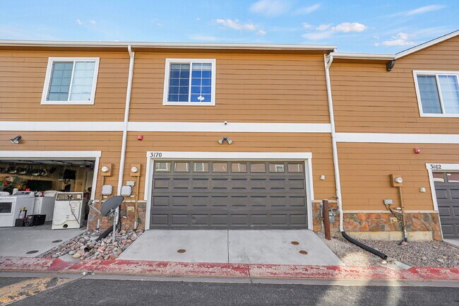 Building Photo - $1,895.95, 3-bed, 2.5-bath townhome located in Colorado Springs.