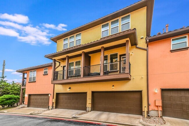 Building Photo - 11921 Terraza Cir