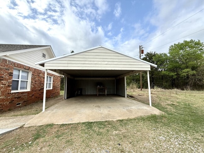 Building Photo - 1125 Easy St