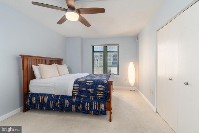 Building Photo - 1150 K St NW