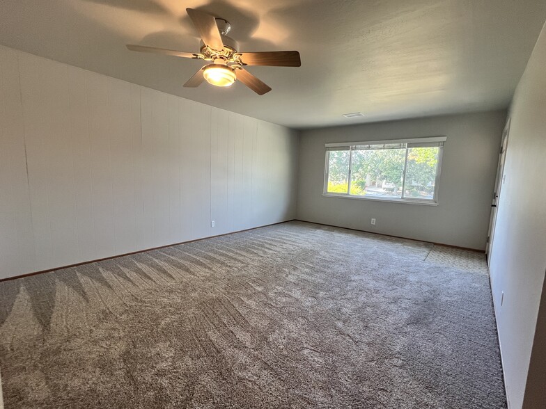 Building Photo - 6610 Canterbury Ct