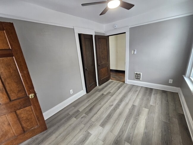 Building Photo - 3386 E 134th St