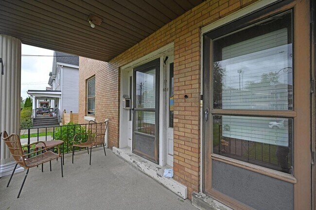 Building Photo - 2127 Slane Ave