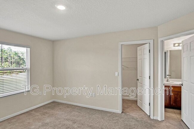 Building Photo - 443 Coastline Way