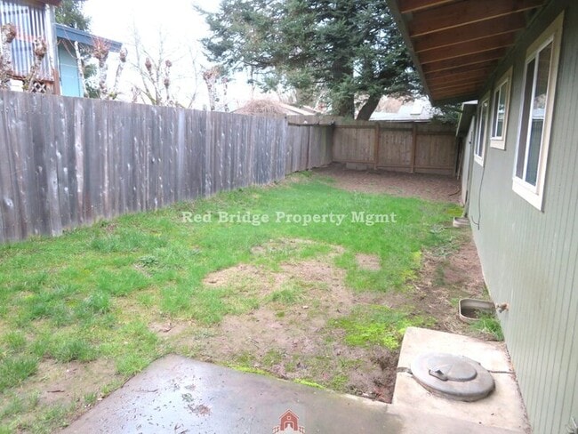 Building Photo - 4580 SW 196th Ave