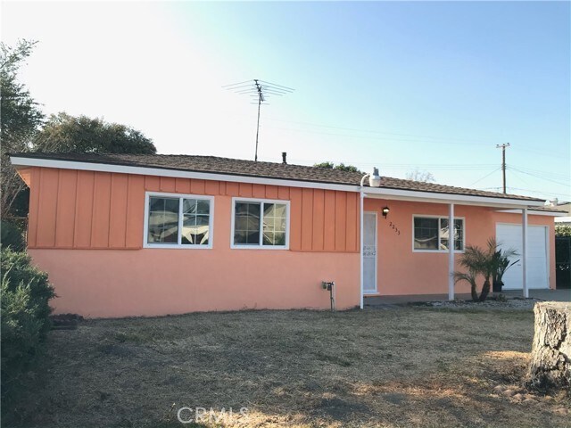 Building Photo - 2233 S Encino Pl