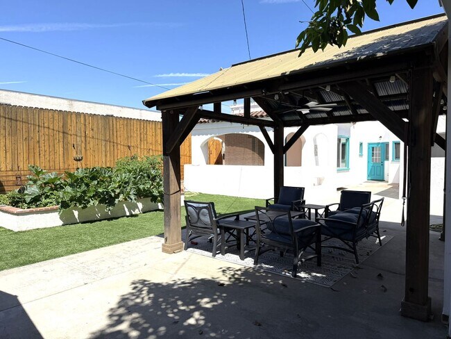 Building Photo - 479