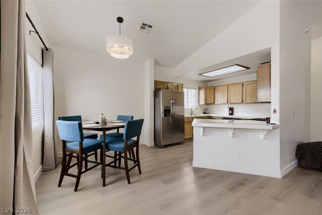 Building Photo - 8301 Boseck Dr