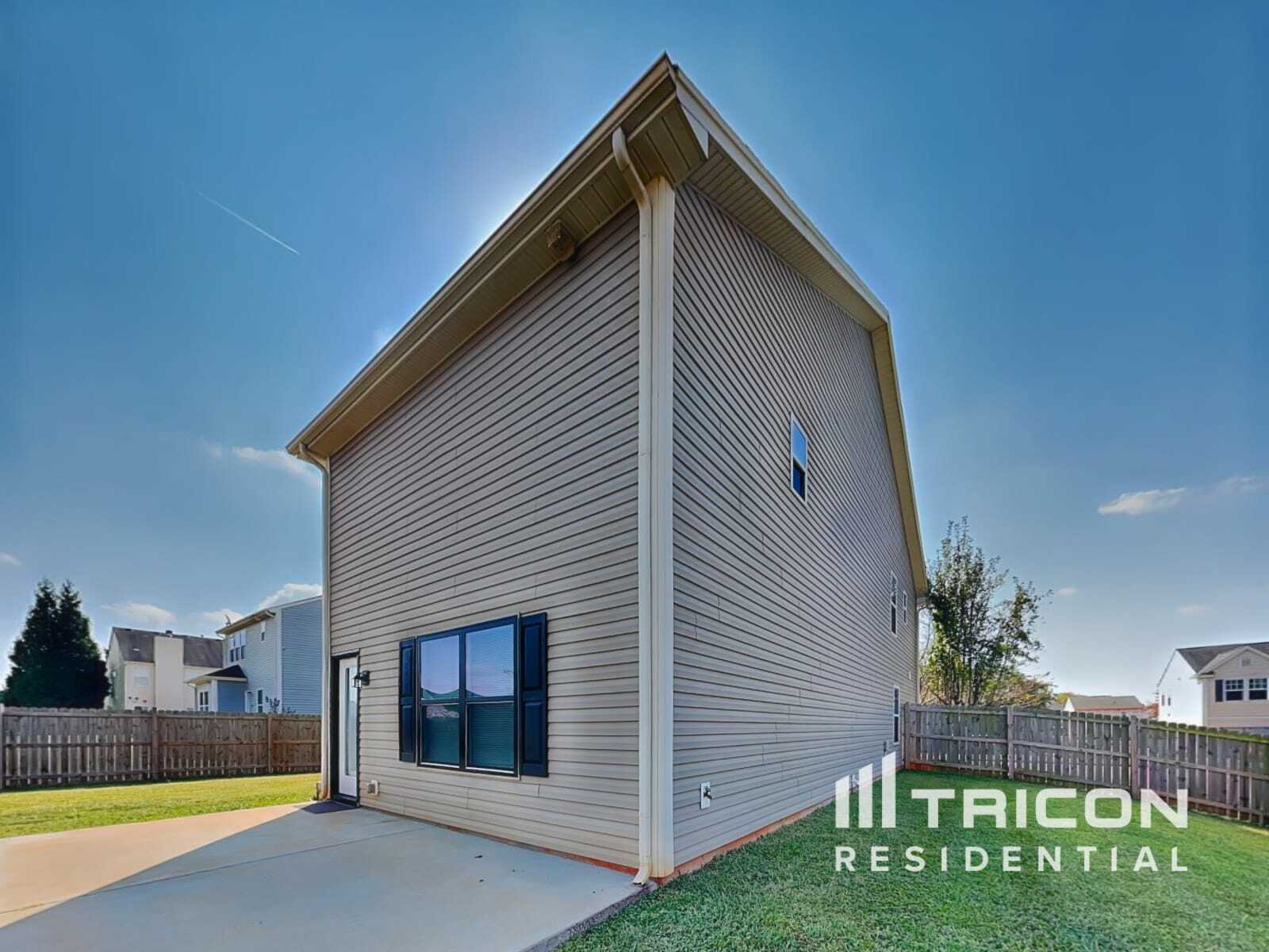 Building Photo - 120 Altondale Dr