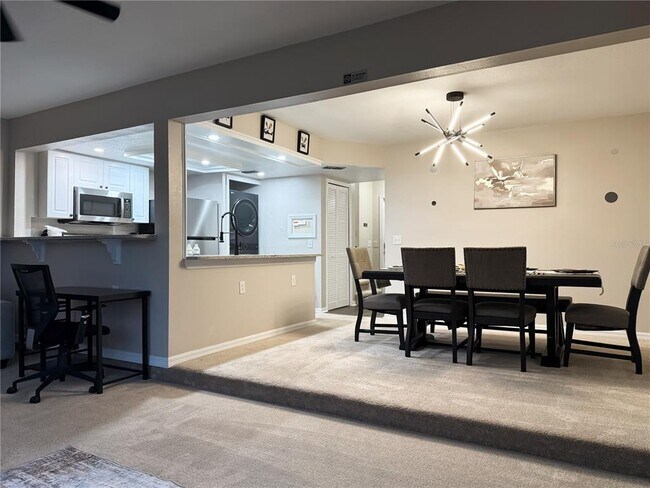 Building Photo - 223 Coco Plum Dr