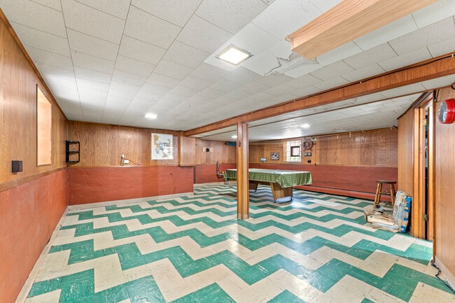 Building Photo - 4844 W Addison St