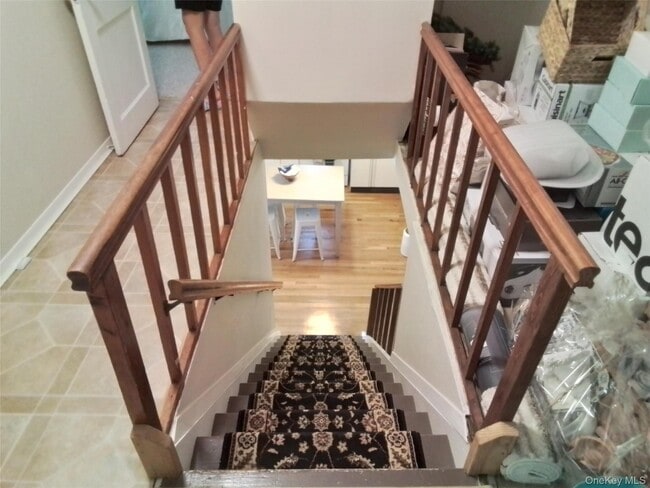 Building Photo - 35 Doris Ave