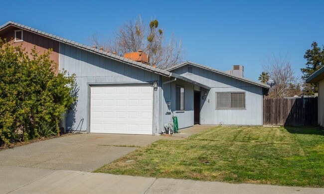 Building Photo - Southwest Woodland Home For Rent