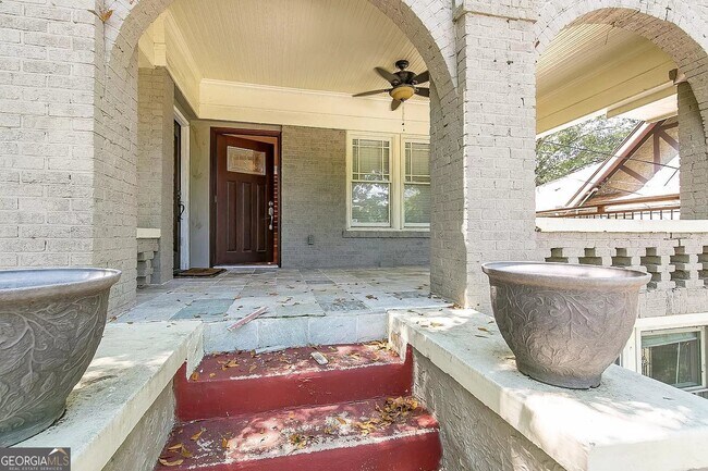 Building Photo - 1282 Monroe Dr NE