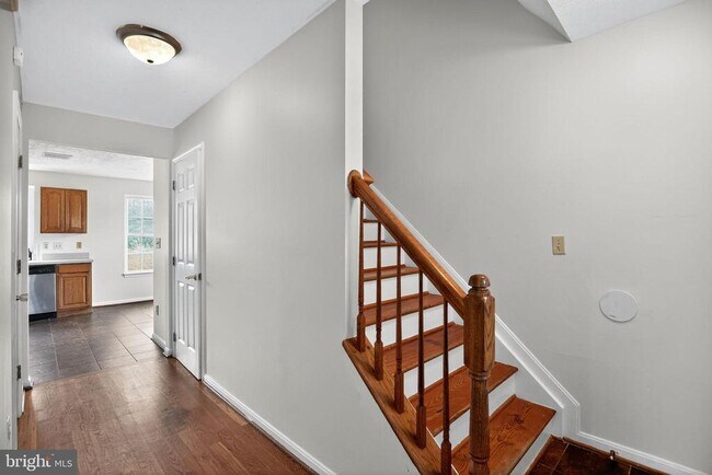 Building Photo - 22513 Castle Pollard Way