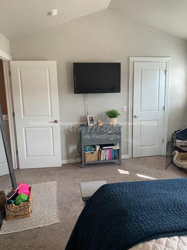 Building Photo - 2761 W Kilimanjaro Way