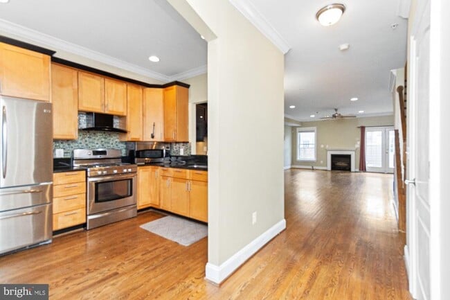 Building Photo - 1324 Race St