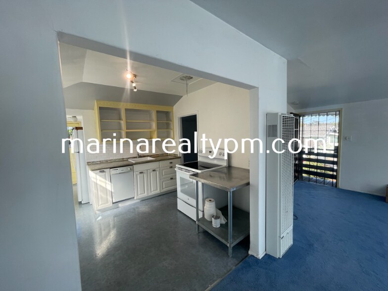 Building Photo - 1716 Marin St