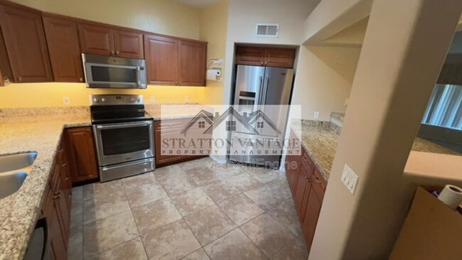 Building Photo - 1351 N Pleasant Dr