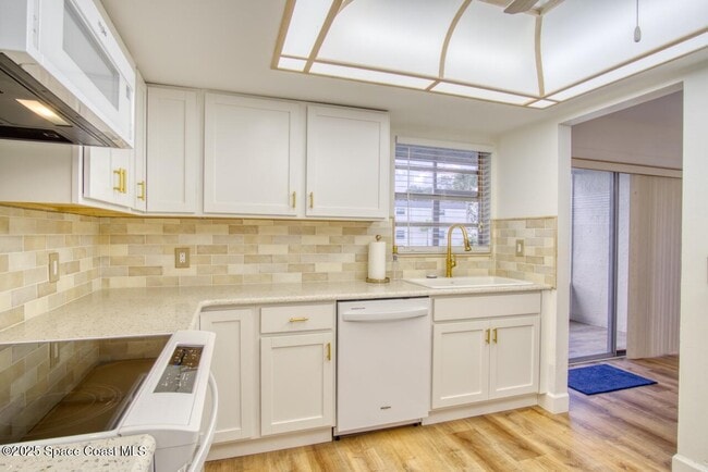 Building Photo - 432 Dove Ln