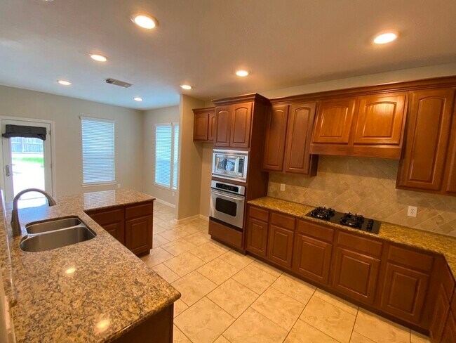 Building Photo - 26226 Bright Dawn Ct