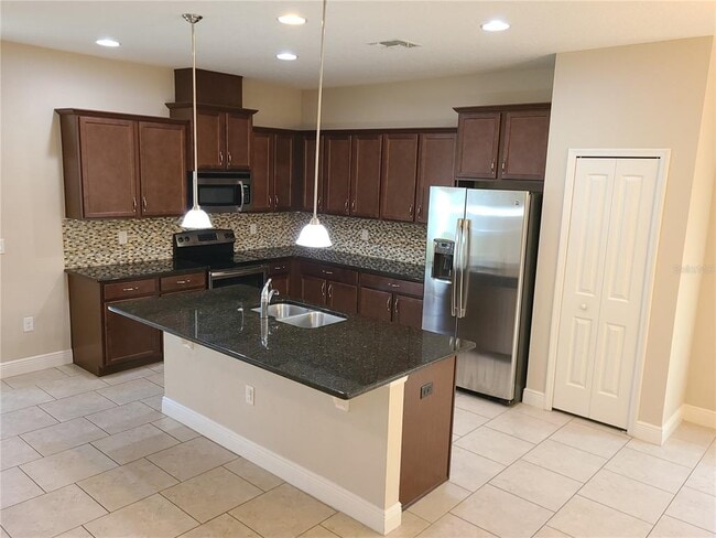 Building Photo - 1497 Softshell St