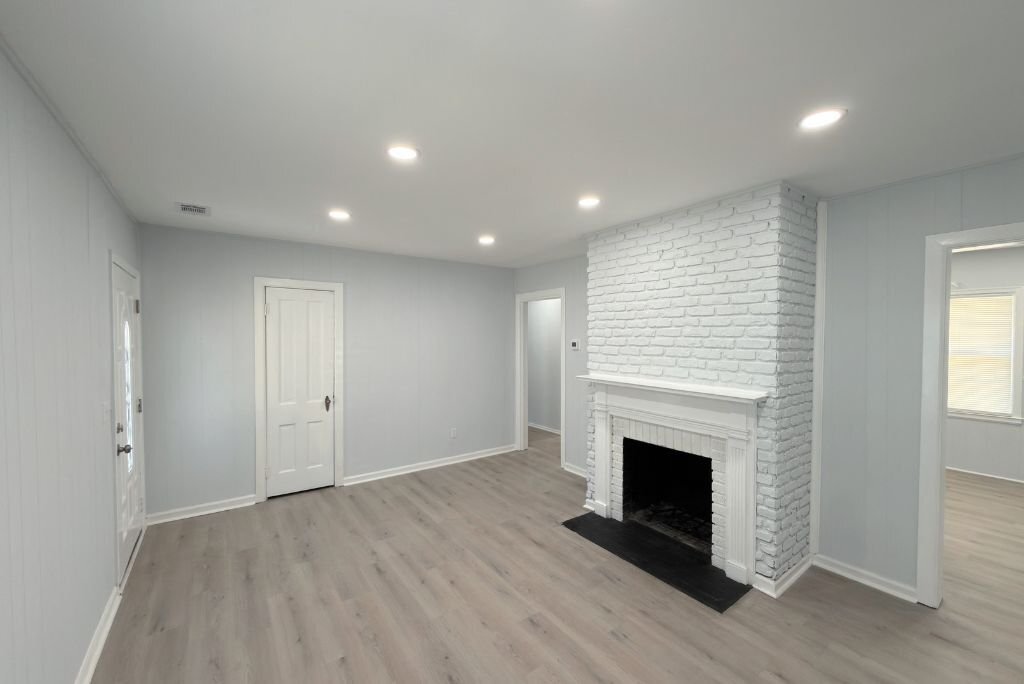 Building Photo - 1701 E 39th St