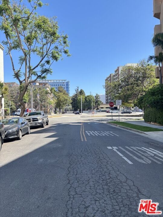 Building Photo - 8568 Burton Wy