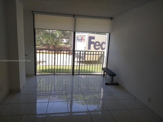 Building Photo - 17021 N Bay Rd