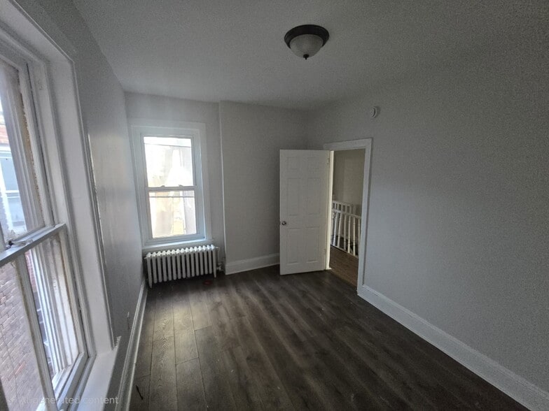 Building Photo - 52 Hudson St