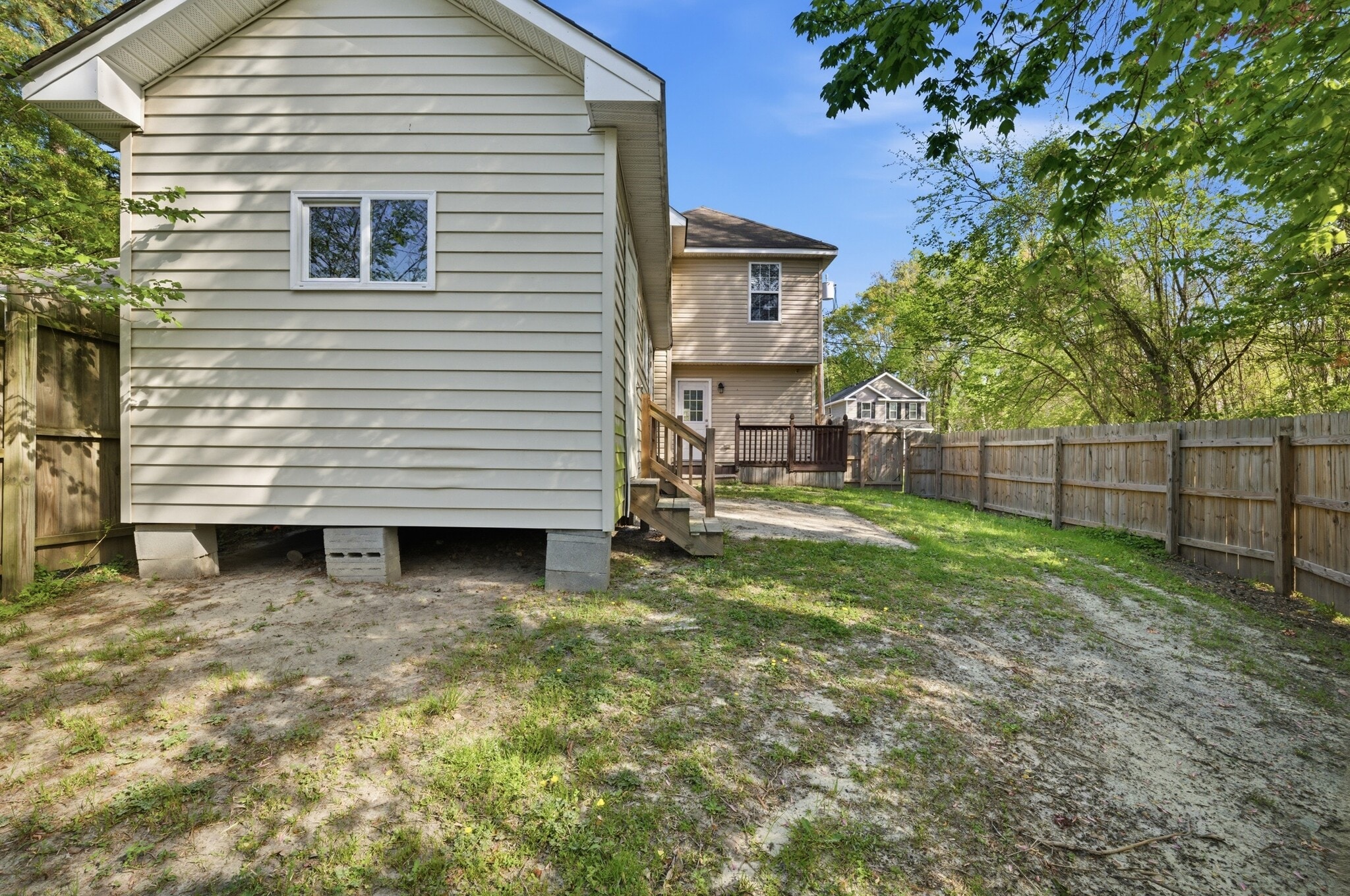 Building Photo - 5109 James St