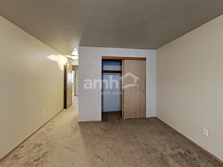 Building Photo - 16979 SW Steele Way