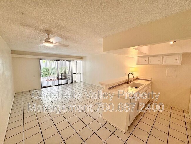 Building Photo - 1655 E Palm Canyon Dr