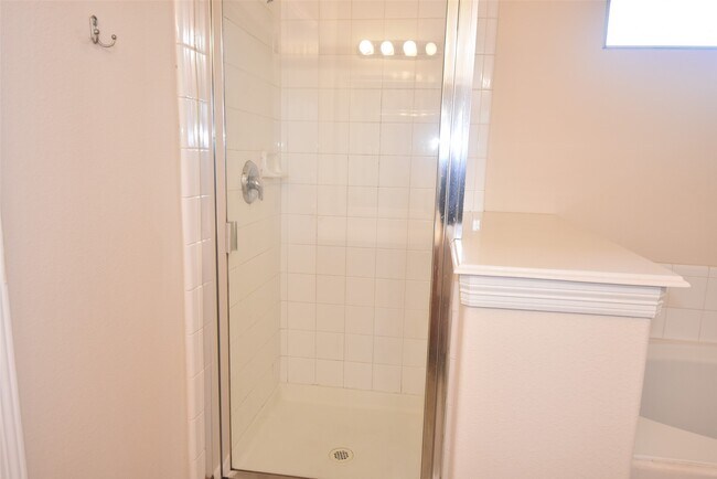 Building Photo - 21399 Forest Colony Dr
