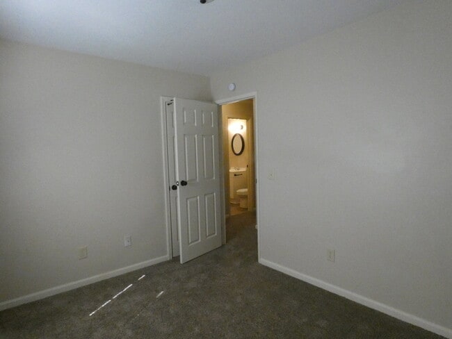 Building Photo - Beautifully Updated Property In North Kans...